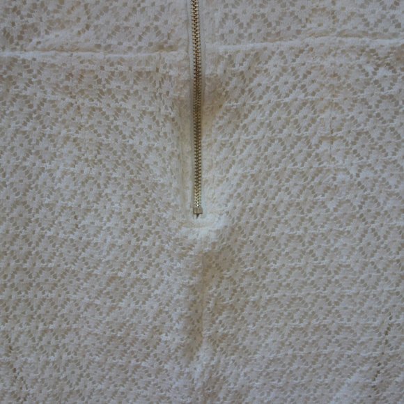 White Layered Floral Lace FormFitting Short Elegant Sexy Cocktail Dress Size XS - Picture 12 of 15